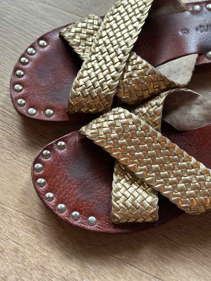 Sandales cuir tressé doré T.36