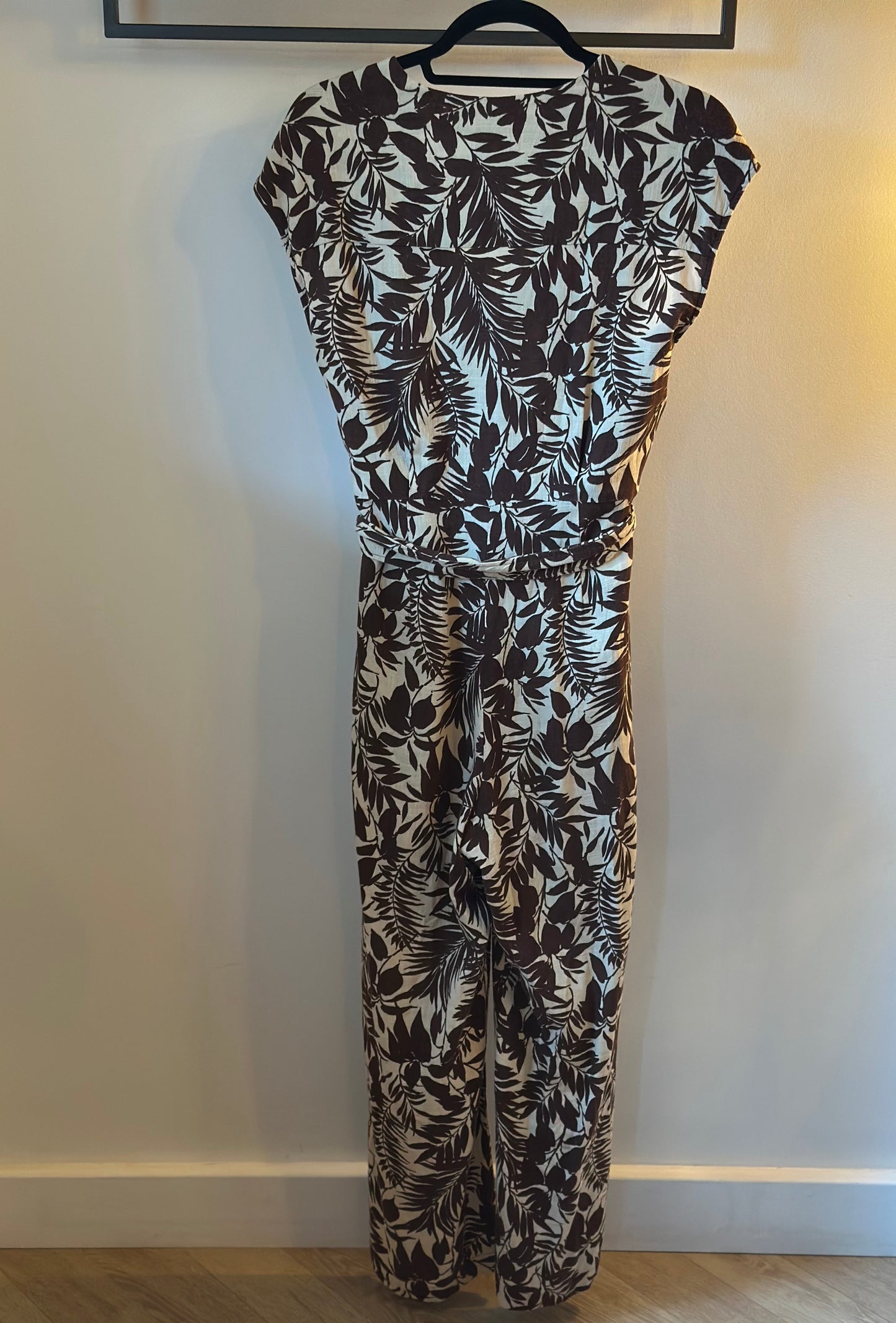 Combinaison fluide imprimé fleuri marron et beige en lin T.36