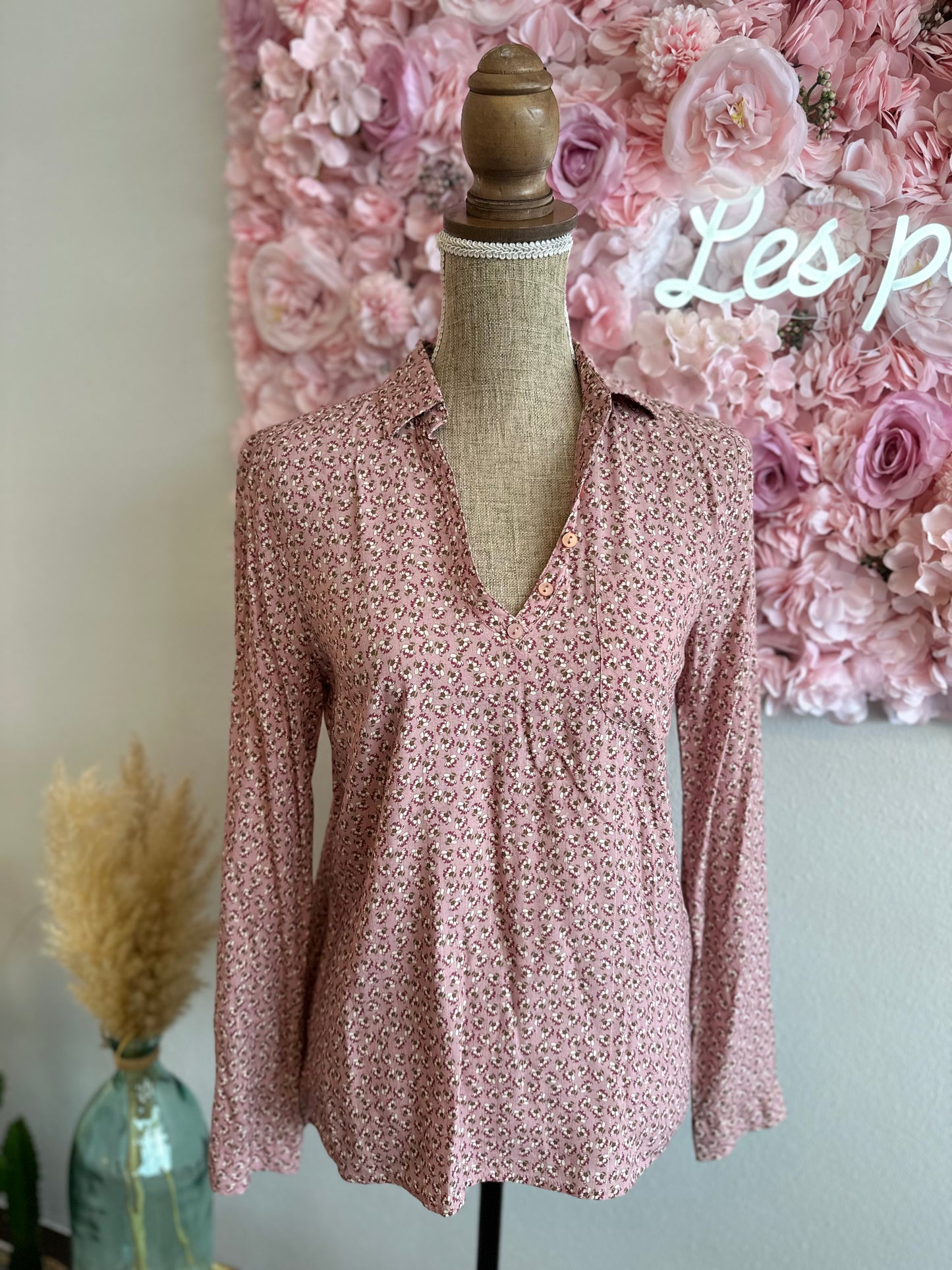 Blouse rose clair à motifs fleuris T.38