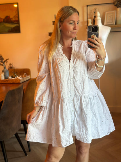 Robe courte broderie anglaise blanche T.34 oversize