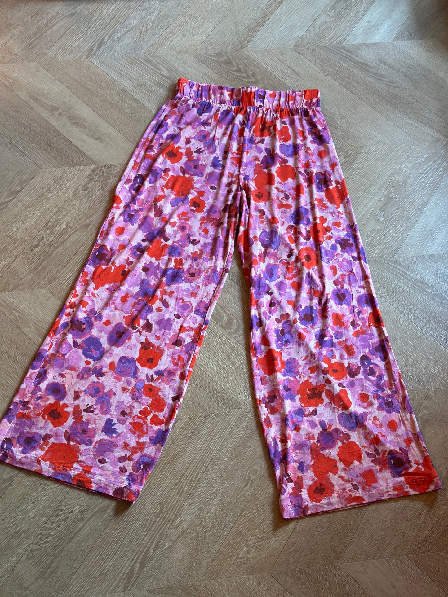 Pantalon fluide large fleuri rose violet neuf T.34