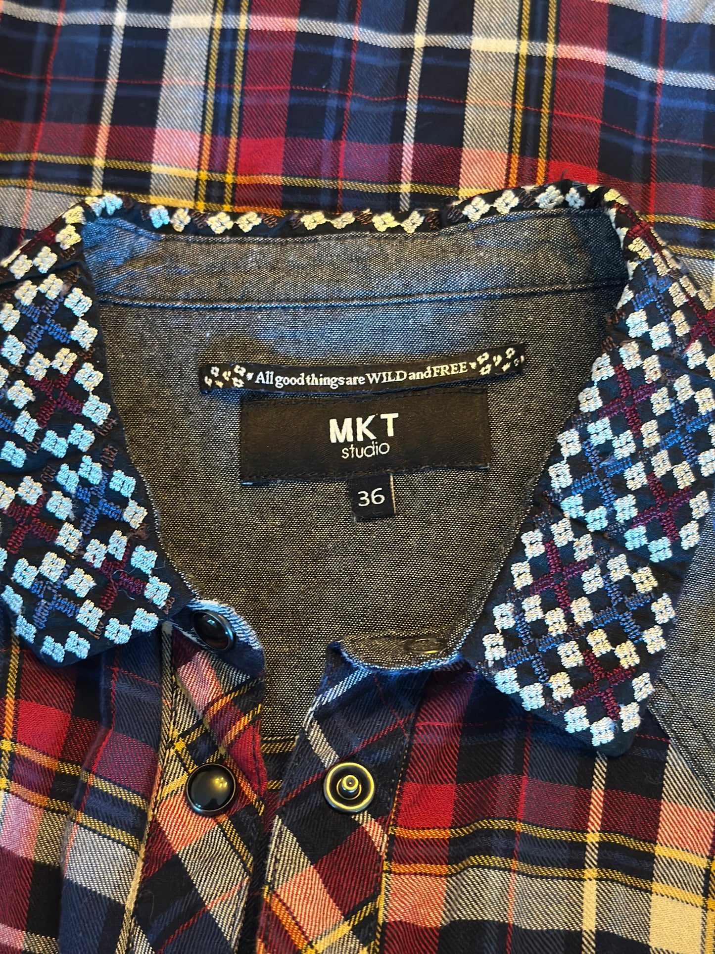 Chemise à carreaux T.36