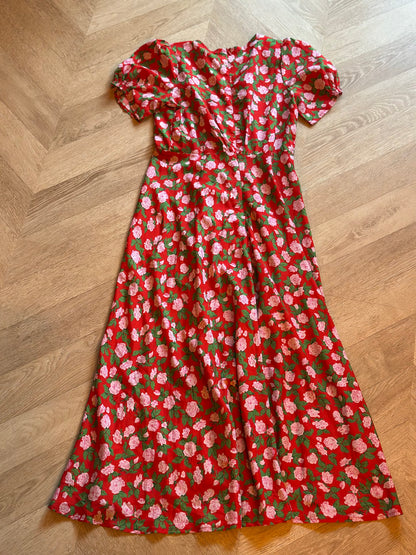 Robe longue fleurie rouge en soie T.36