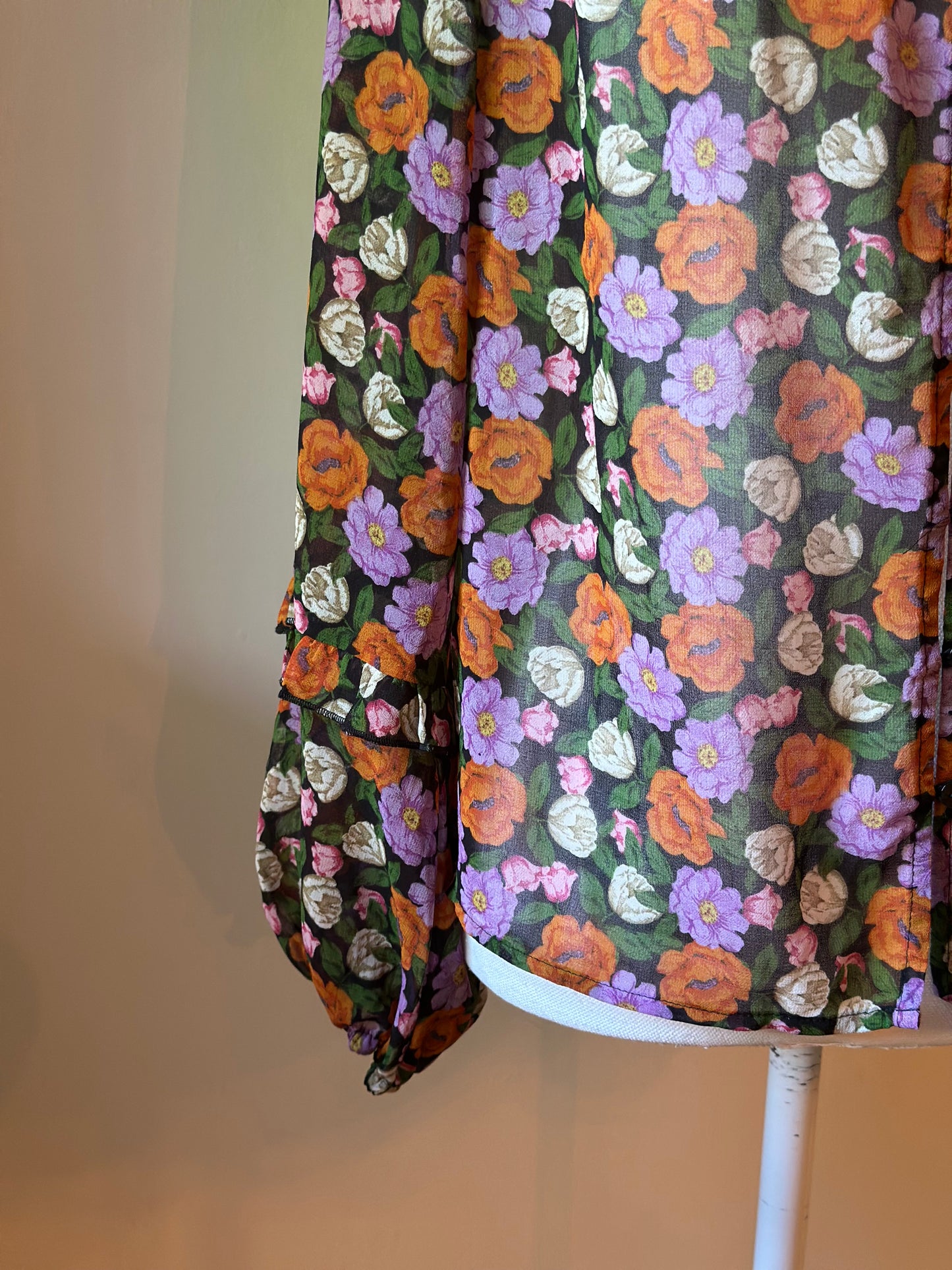 Blouse fleurie volantée fluide T.34