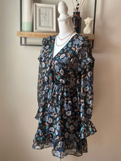 Robe fleurie à volants T.36