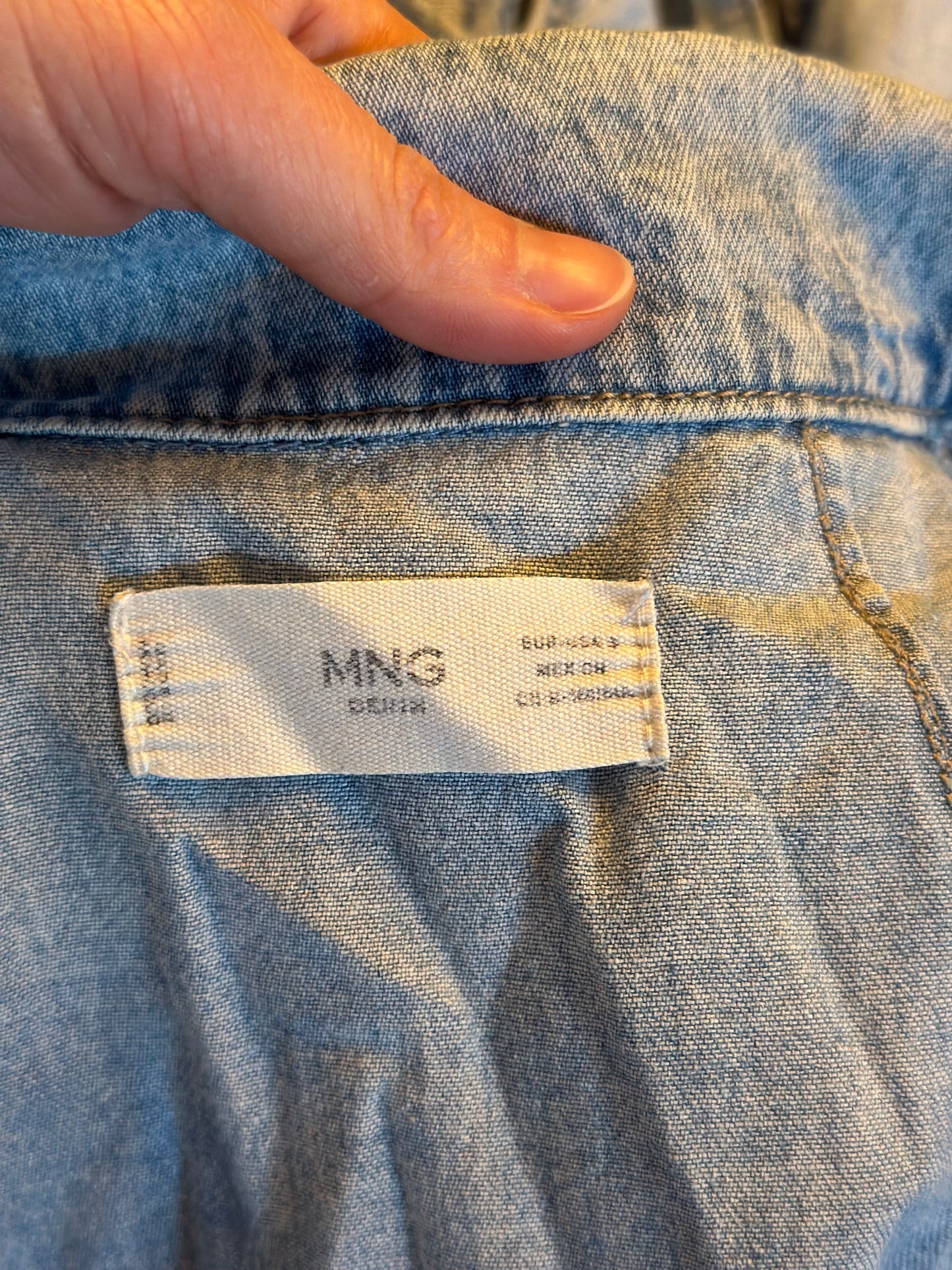 Combinaison jean bleu clair denim coupe droite manches courtes T.36