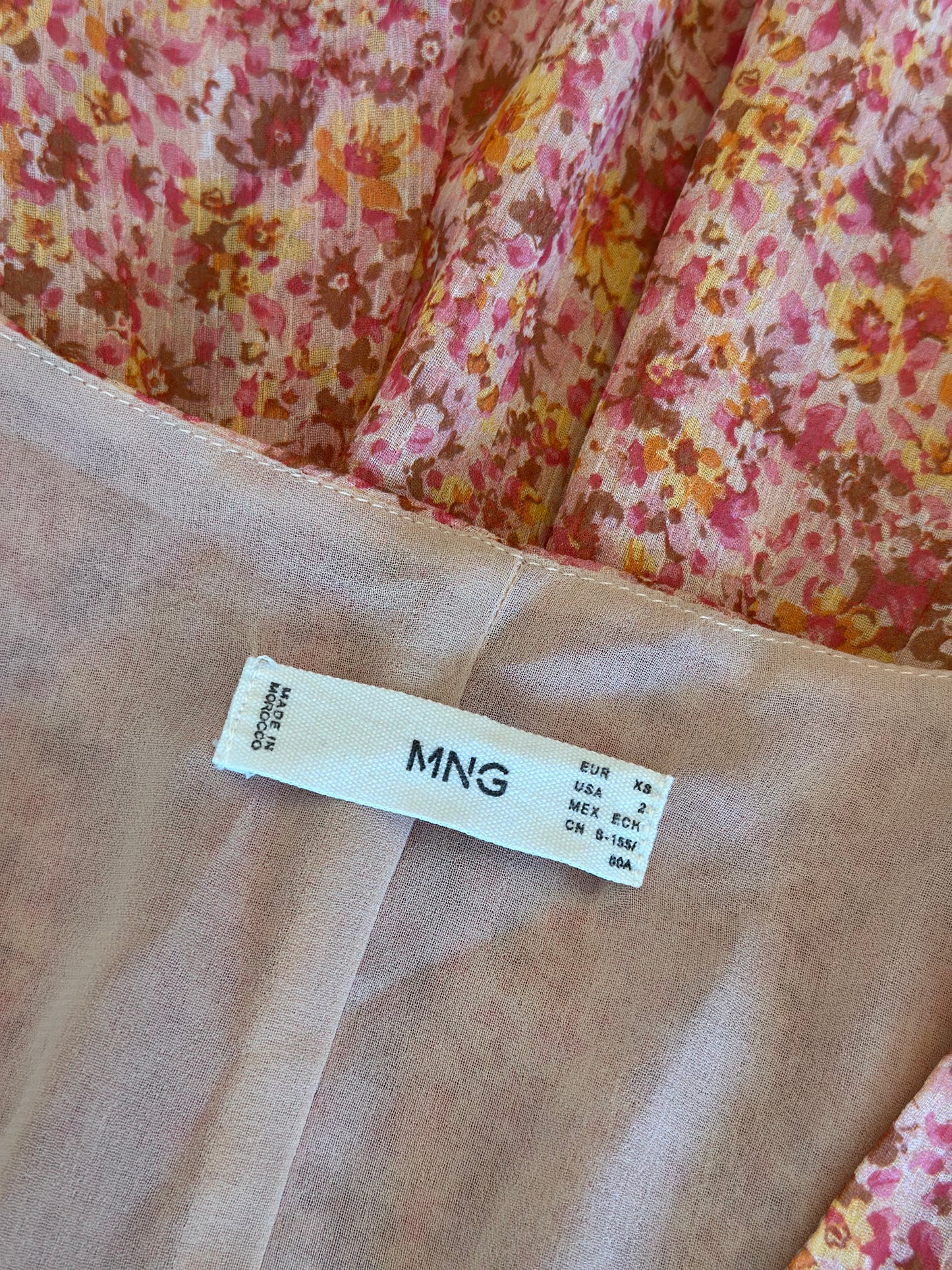 Robe midi fleurie col V smockée T.34