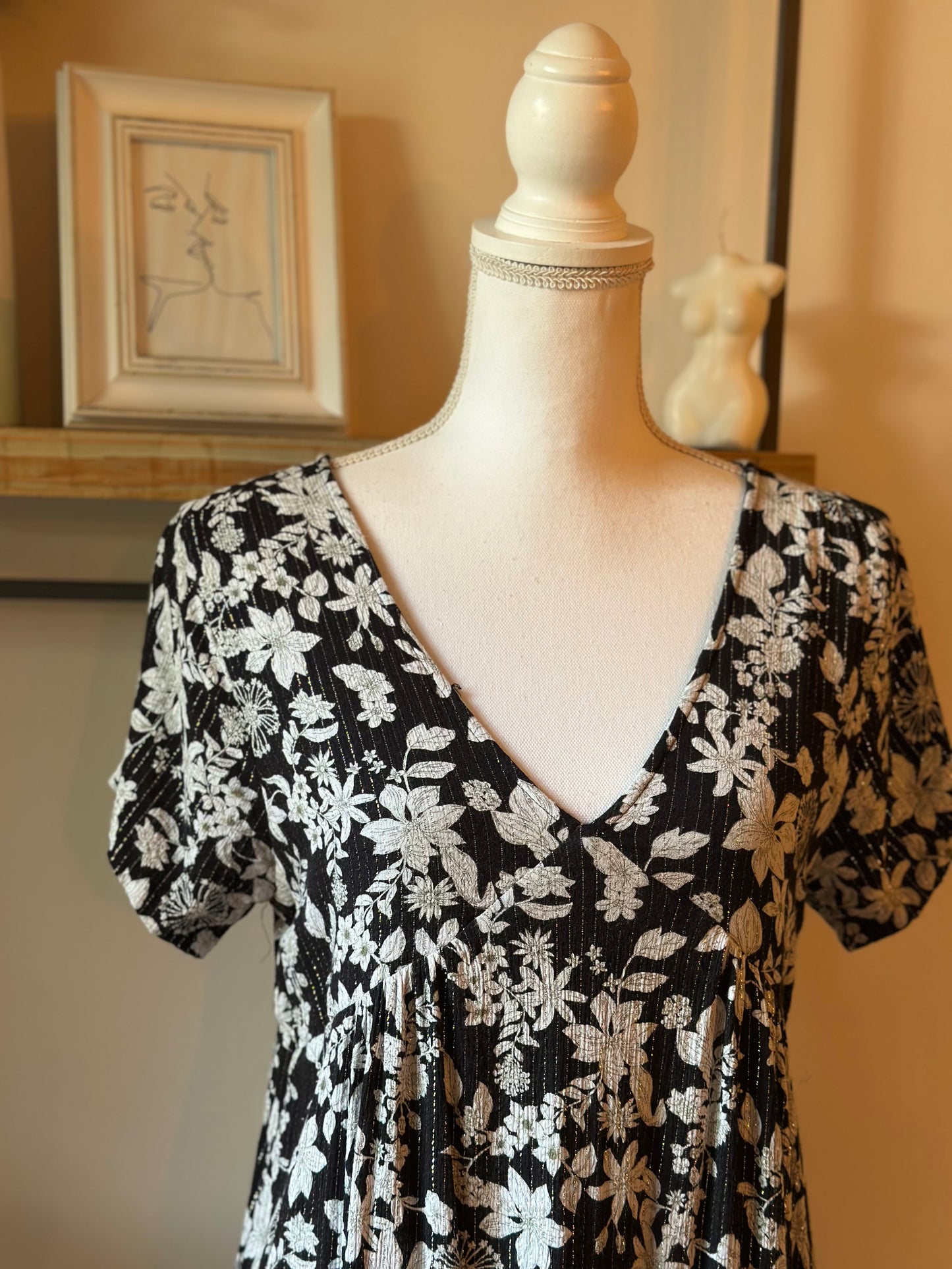 Robe fluide fleurie noir & blanc T.36/38