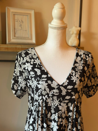 Robe fluide fleurie noir & blanc T.36/38
