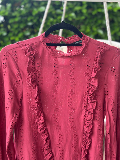 Blouse broderie anglaise rose framboise en coton T.34