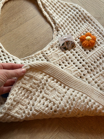 Sac fourre-tout en crochet avec fleurs colorées brodées