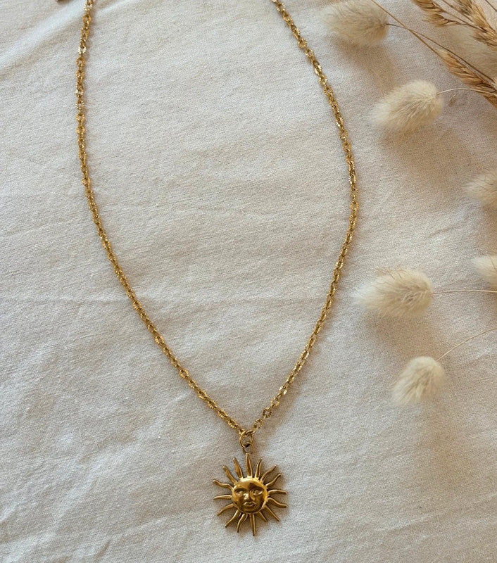 Collier doré pendentif soleil visage en acier inoxydable