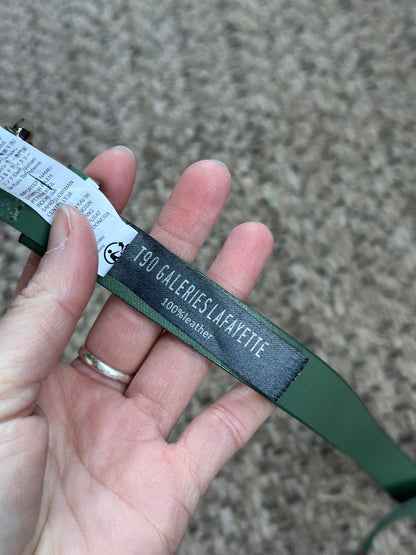 Ceinture fine en cuir vert boucle dorée 85 cm