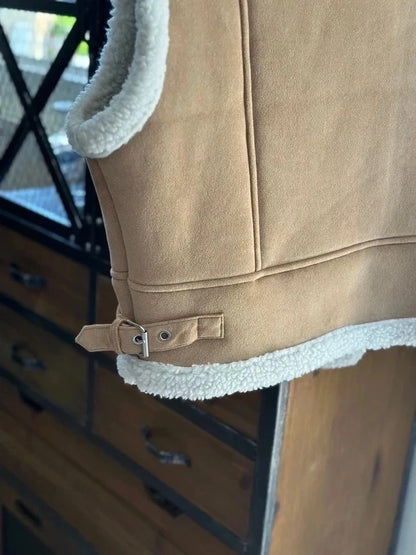 Veste sans manches style peau retournée beige et écru T.34