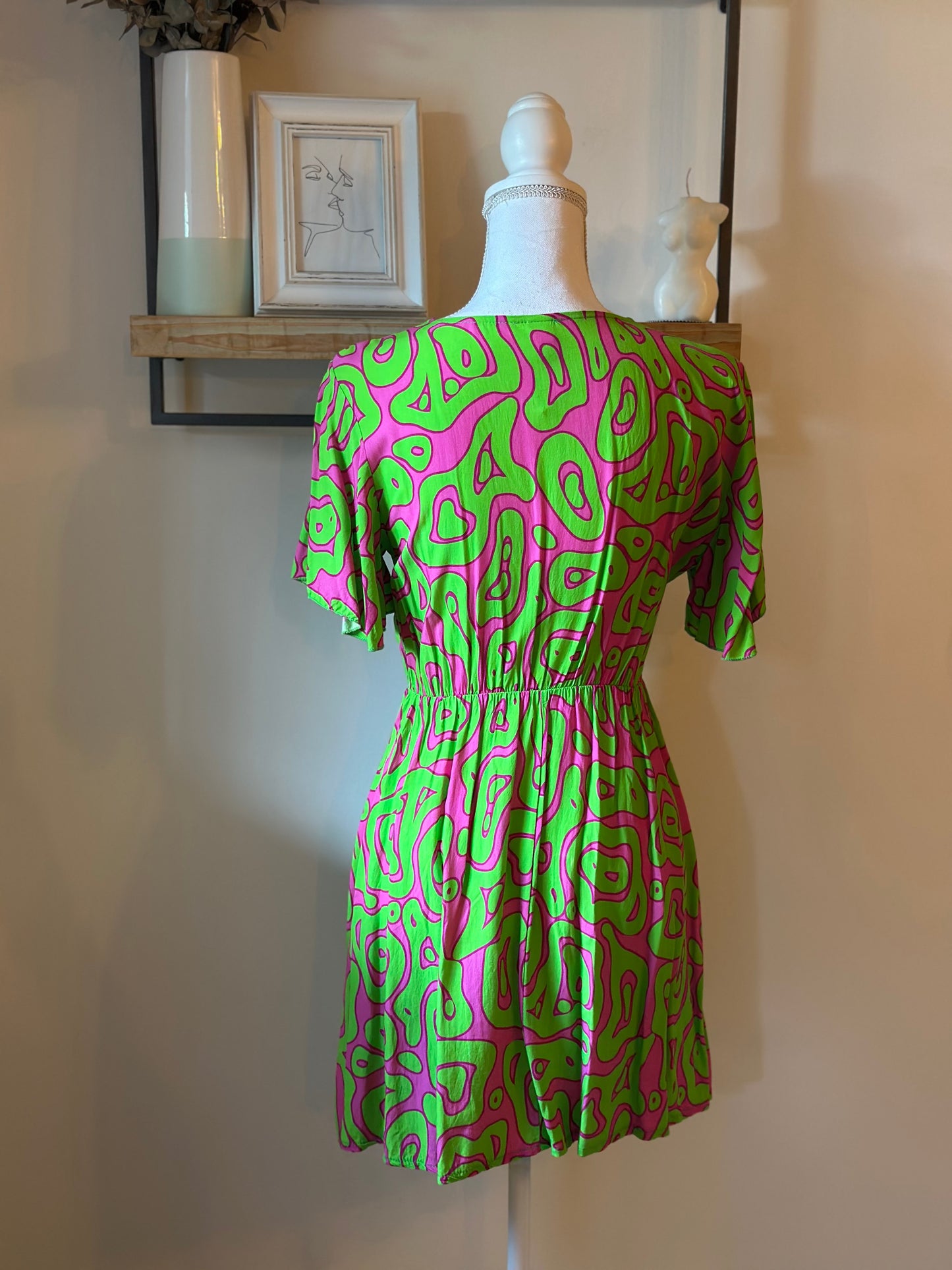 Robe fluide imprimé rose et verte en viscose T.36/38