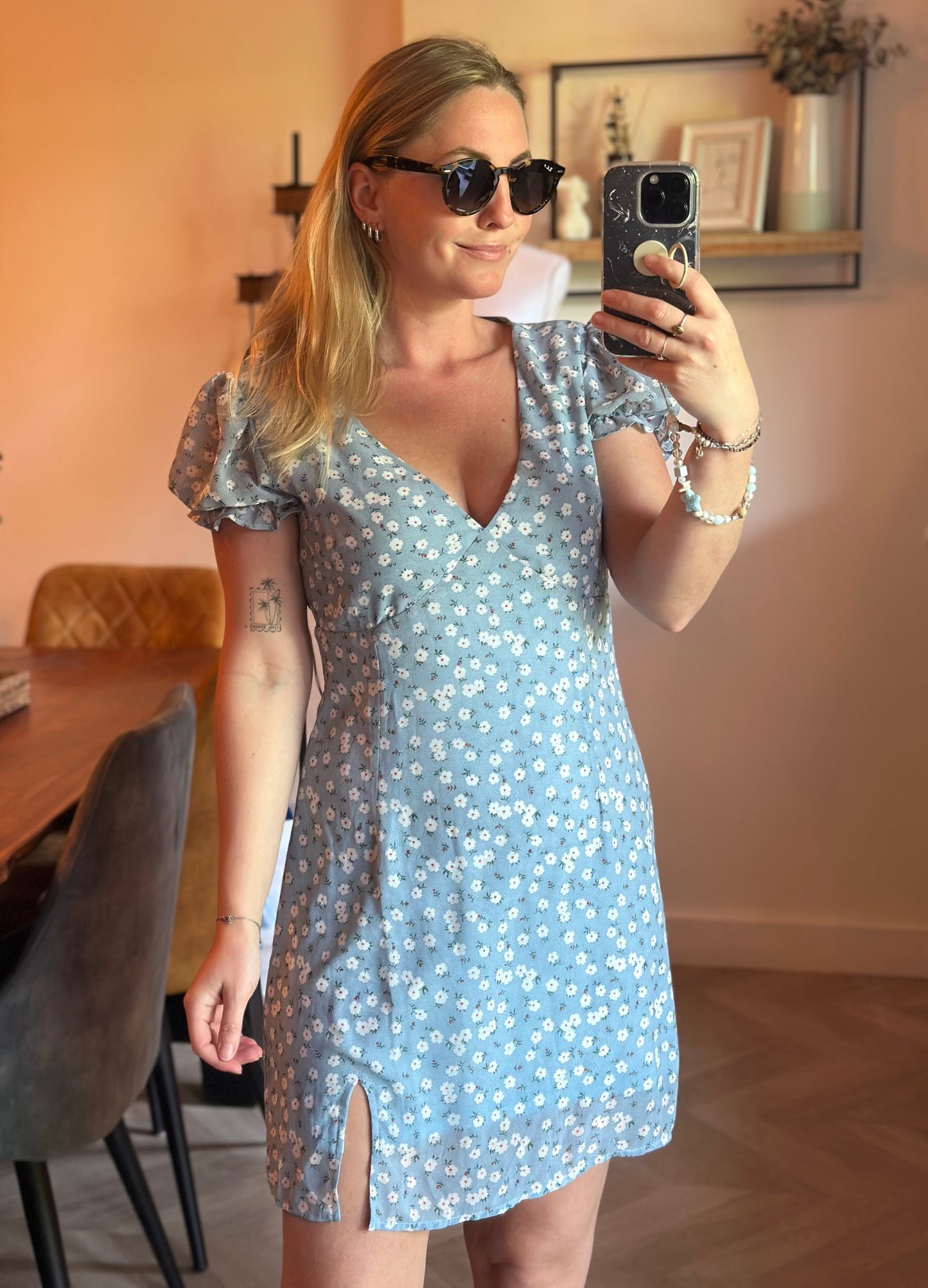 Robe courte fleurie bleu pastel T.36