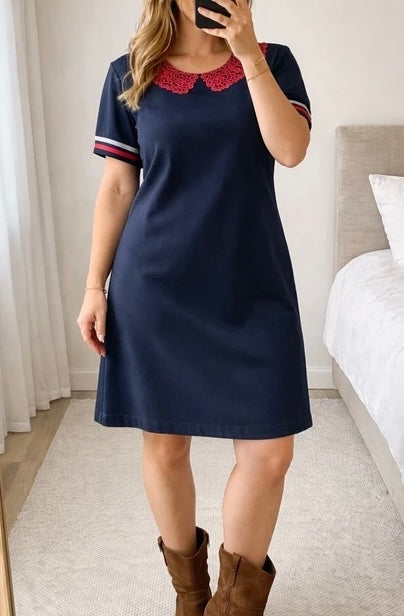 Robe bleu marine à col Claudine dentelle T.42
